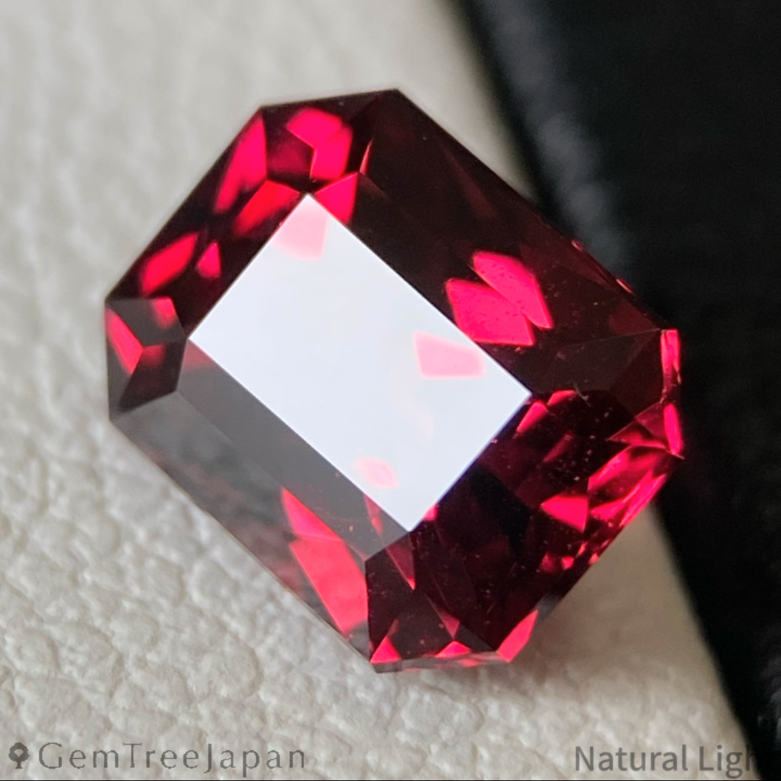 Malaya Garnet 1.556ct / Tanzania
