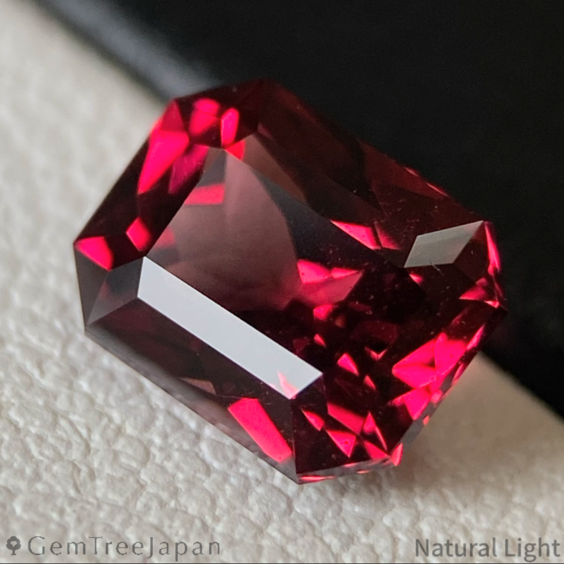 Malaya Garnet 1.556ct / Tanzania