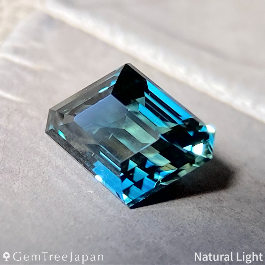 "Clipped Parallelogram" Bluish Green Sapphire 0.872ct / Nigeria