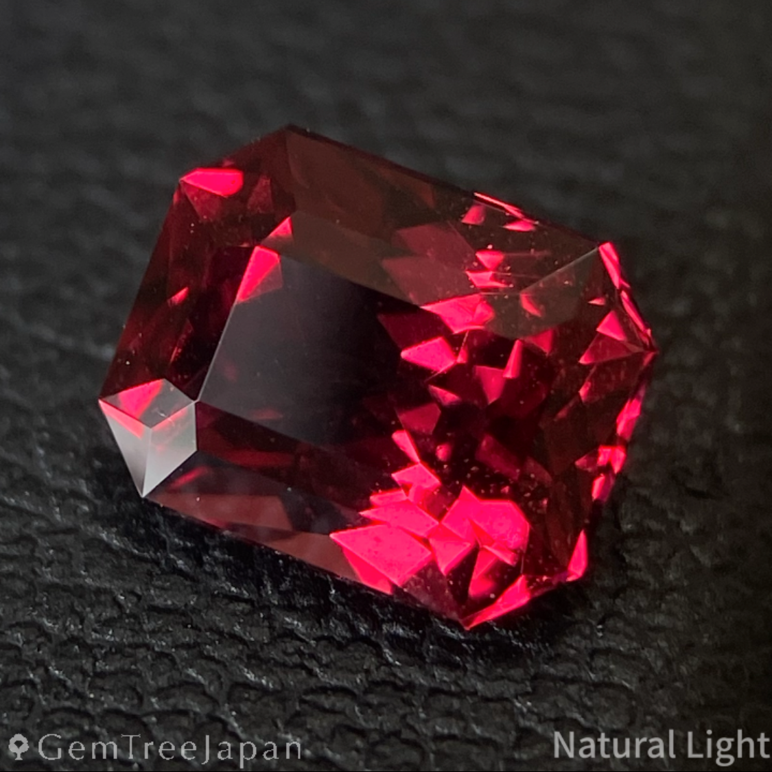 Malaya Garnet 1.556ct / Tanzania