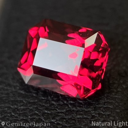 Malaya Garnet 1.556ct / Tanzania