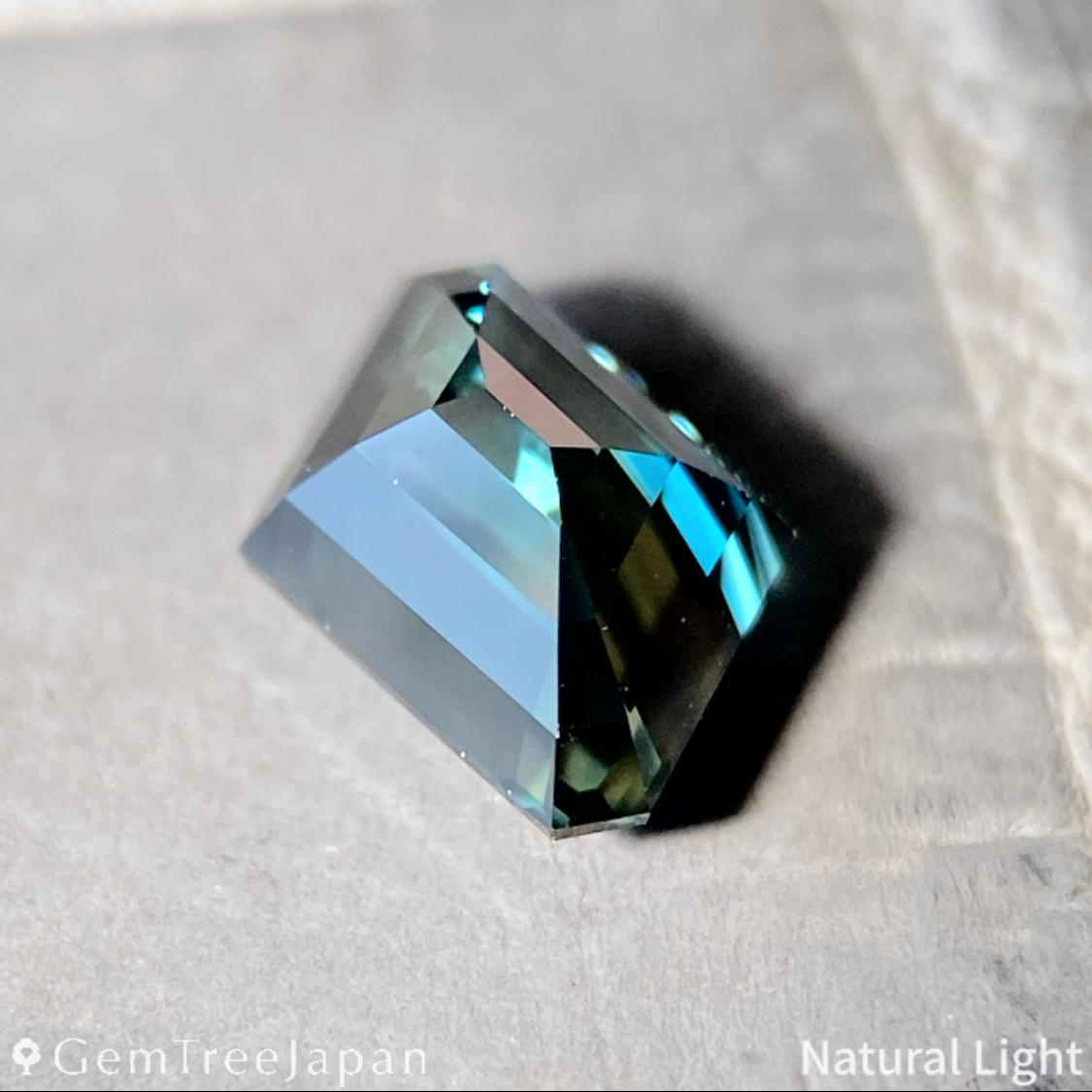"Clipped Parallelogram" Bluish Green Sapphire 0.872ct / Nigeria