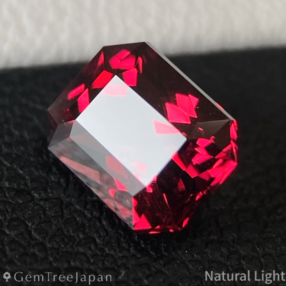 Malaya Garnet 1.556ct / Tanzania