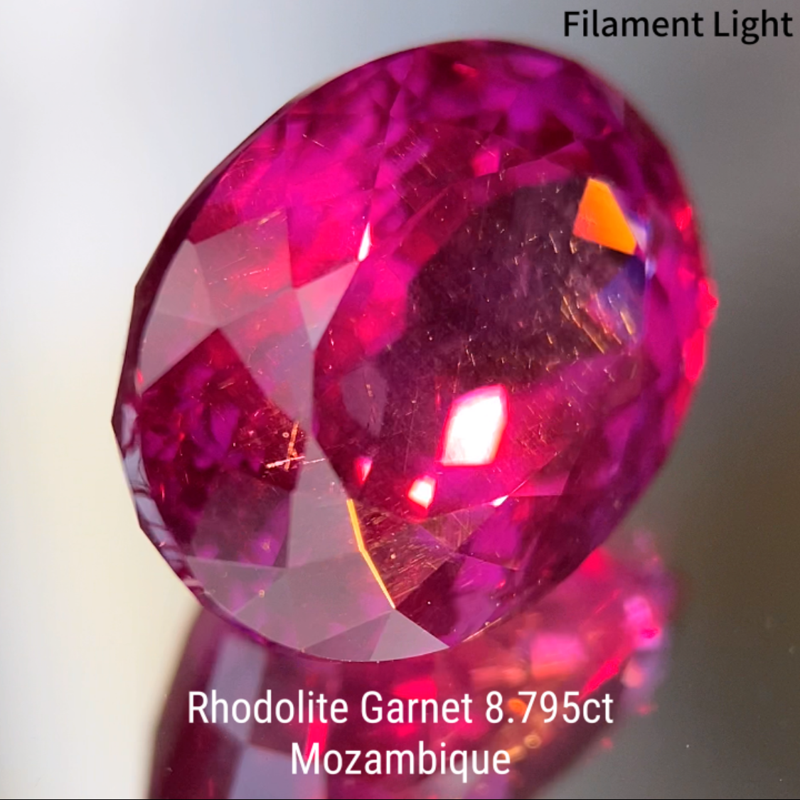 Rhodolite Garnet 8.795ct / Mozambique