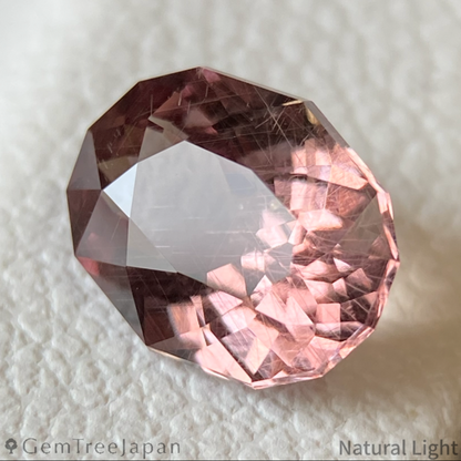 【Trial Price】Color Change Garnet (Pyralspite) 1.382ct / Tanzania