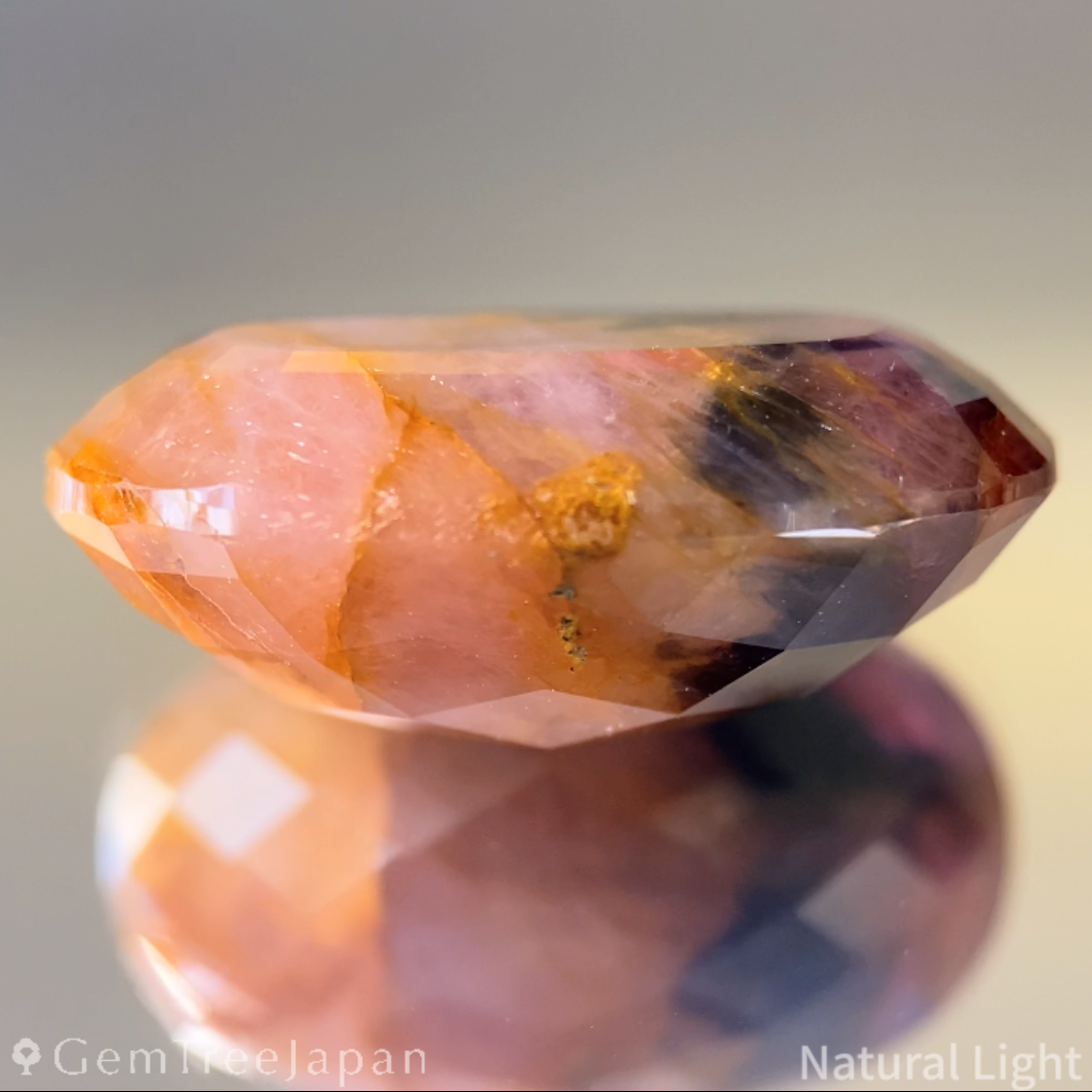 Un-Heat Parti-Color Sapphire 19.756ct / Vietnam
