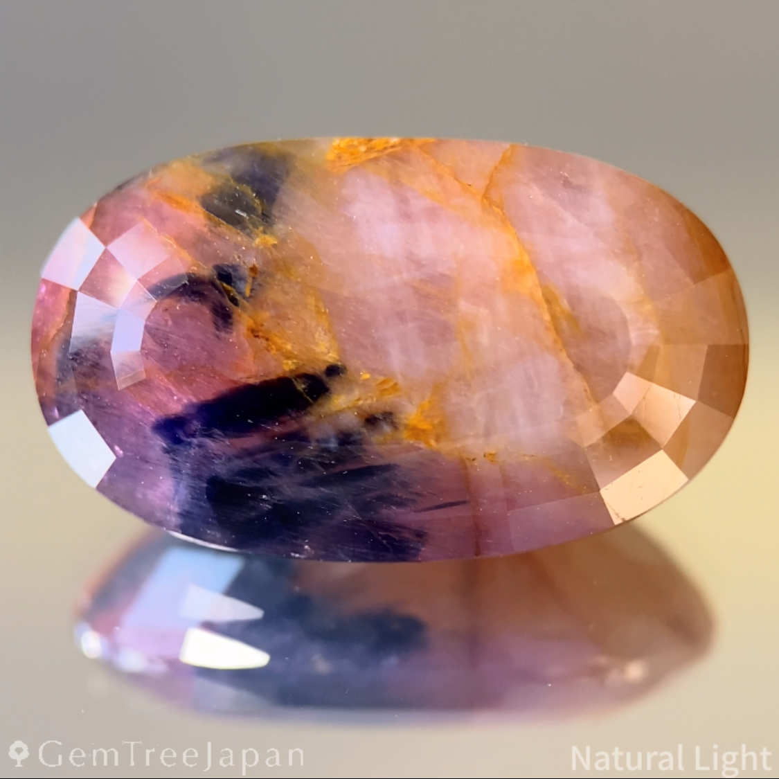 Un-Heat Parti-Color Sapphire 19.756ct / Vietnam