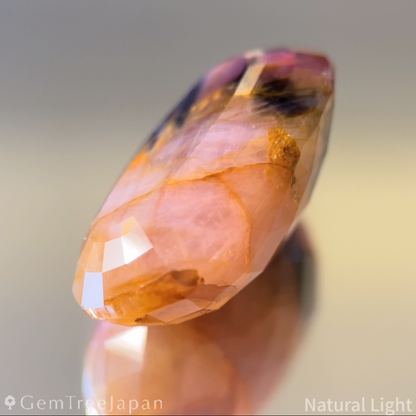 Un-Heat Parti-Color Sapphire 19.756ct / Vietnam