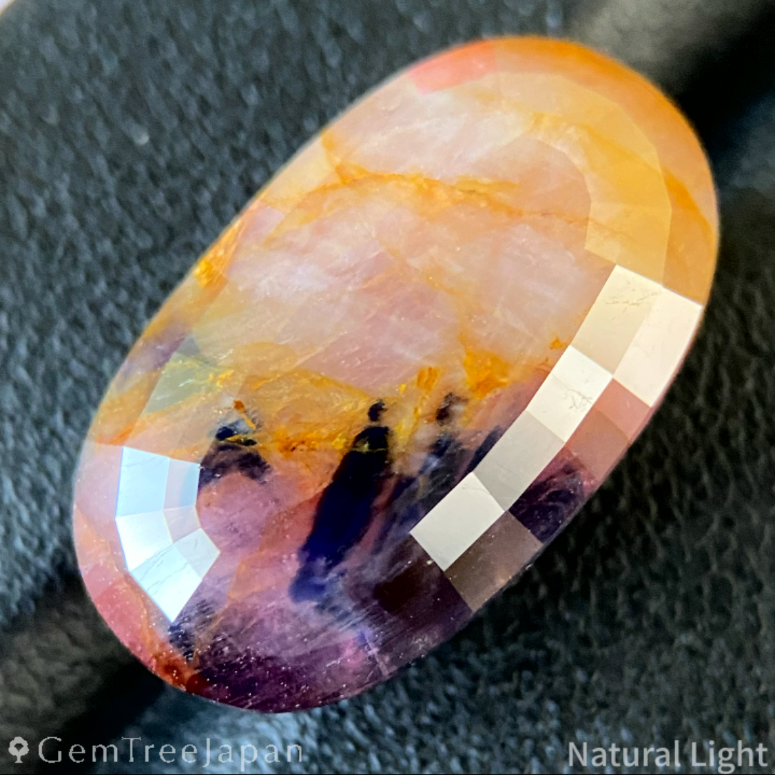 Un-Heat Parti-Color Sapphire 19.756ct / Vietnam