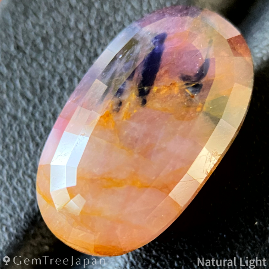 Un-Heat Parti-Color Sapphire 19.756ct / Vietnam