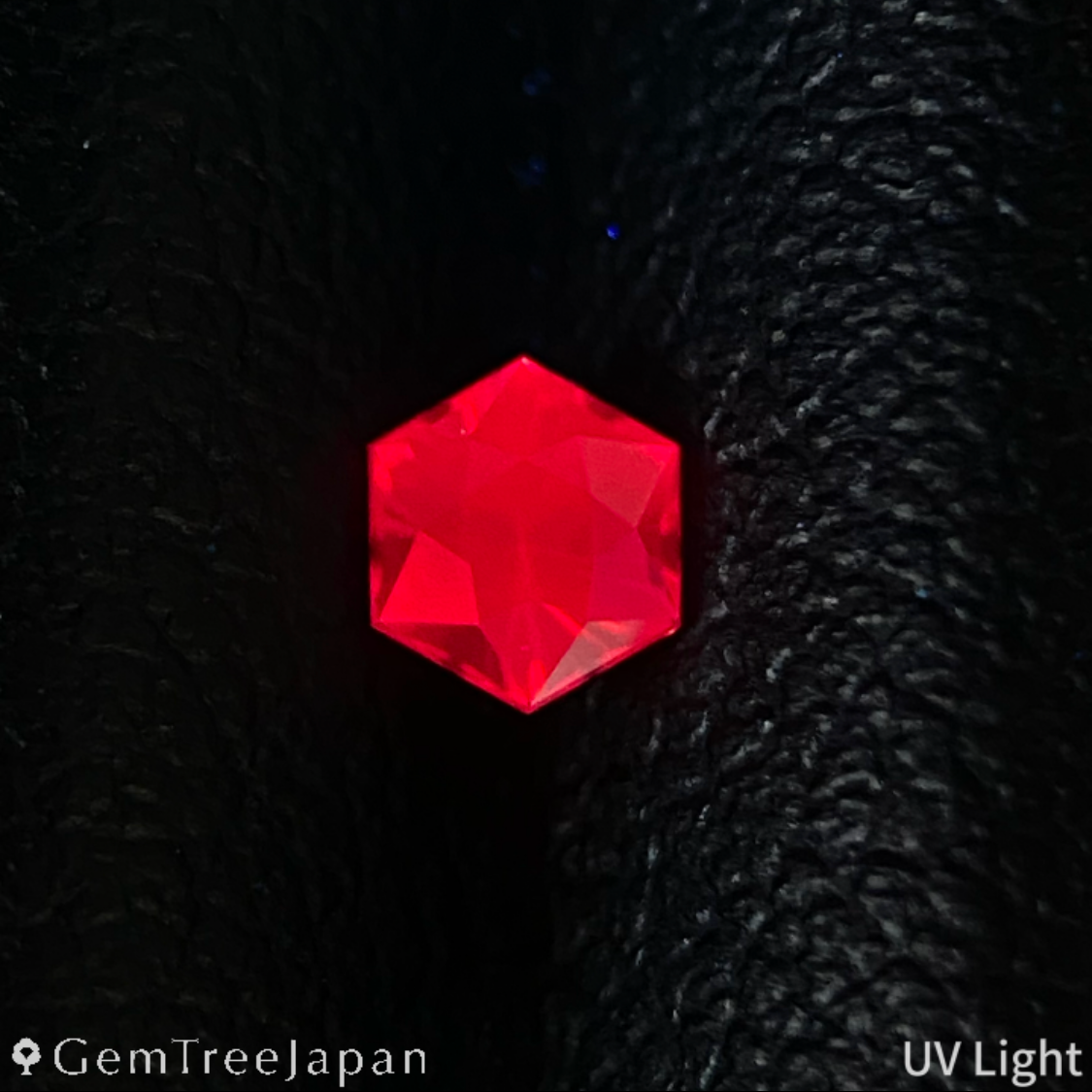 【Trial Price】Pinkish Orange Spinel 0.150ct / Myanmar (Burma)