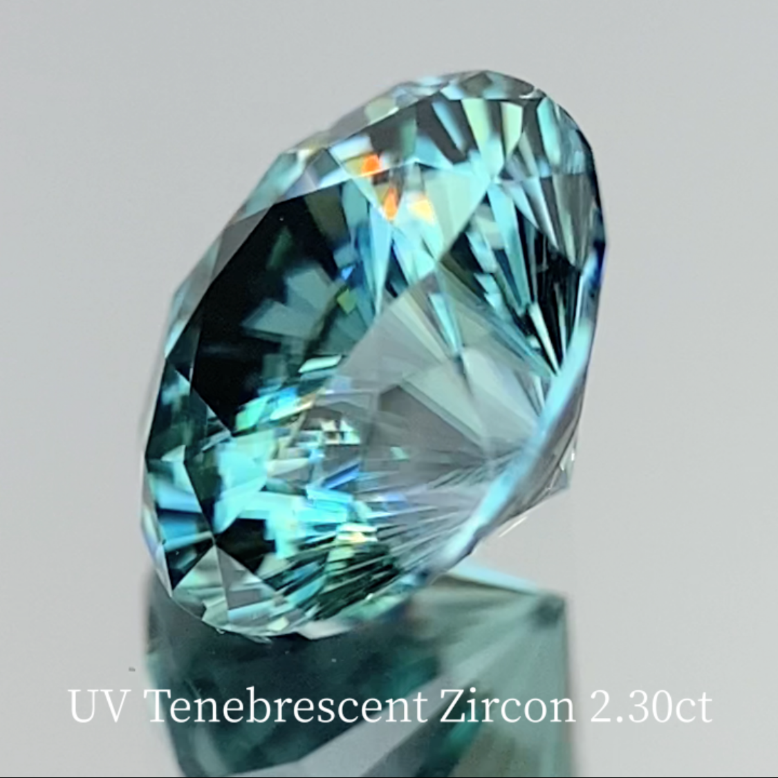 UV Tenebrescent Zircon 2.307ct