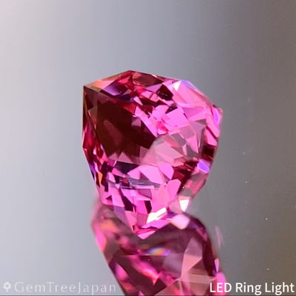 Orangy Pink Spinel 0.452ct / Vietnam