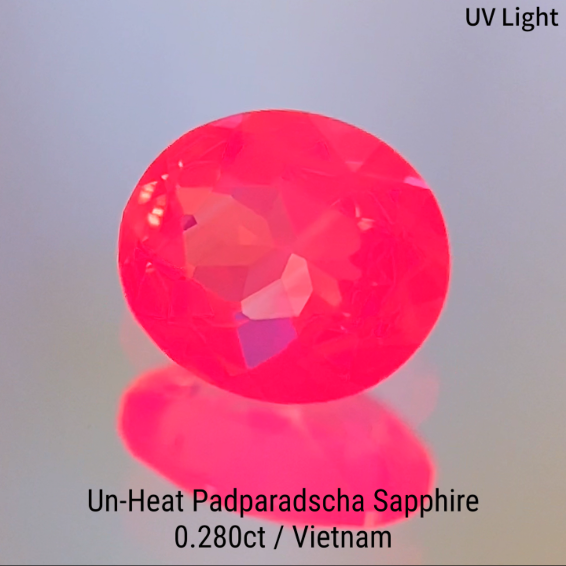 Un-Heat Padparadscha Sapphire 0.280ct / Vietnam