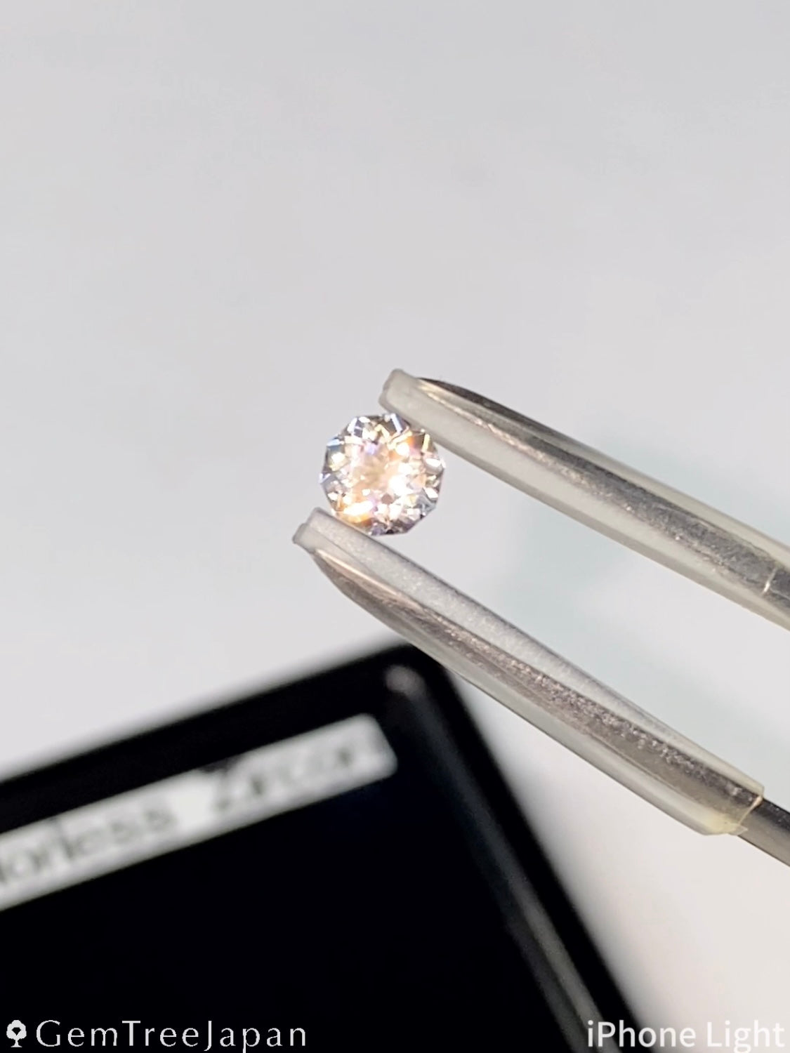 【Trial Price】Colorless Zircon 0.44ct (12) / Cambodia