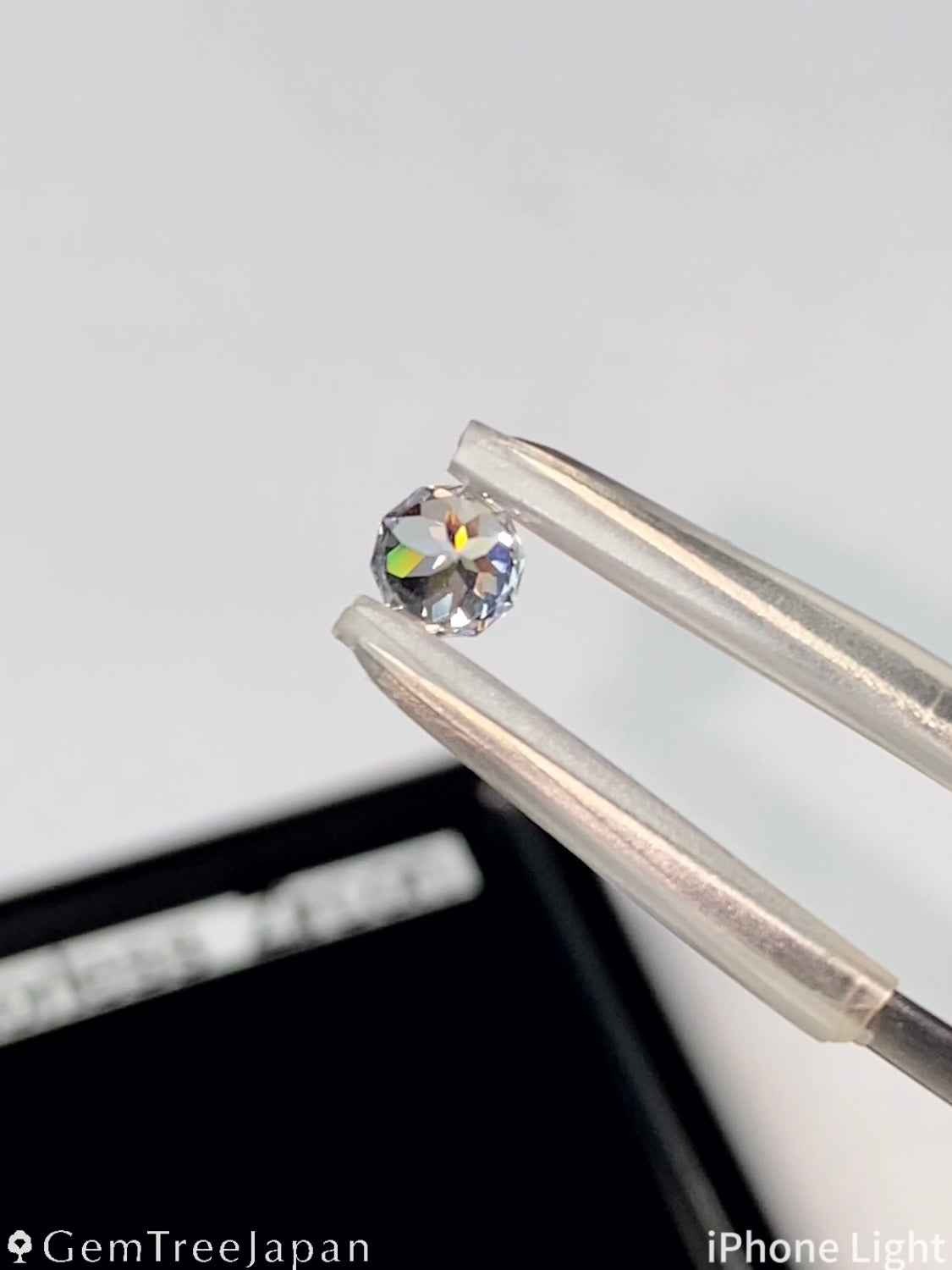 【Trial Price】Colorless Zircon 0.38ct / Cambodia