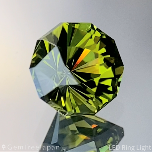 Green Zircon 0.866ct / Sri Lanka
