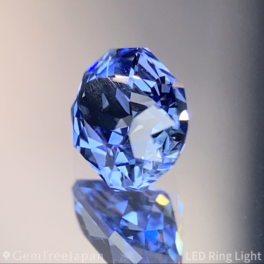 Unheated Sapphire 0.809ct / Sri Lanka
