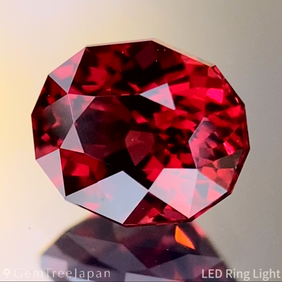 Red Malaya Garnet 1.338ct / Tanzania