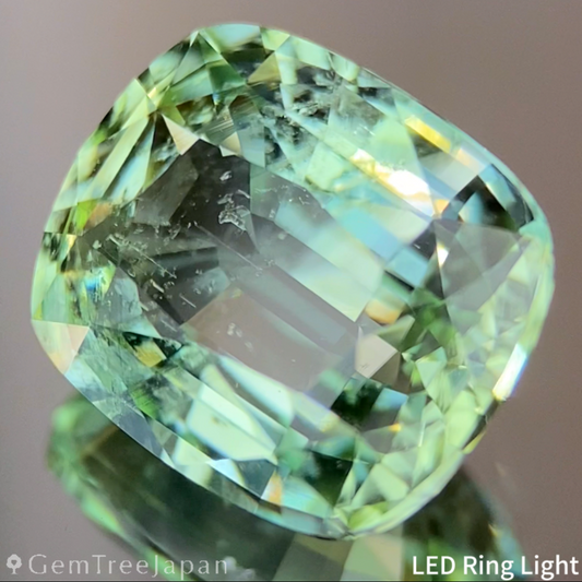 Light Green Tourmaline 2.862ct / Nigeria