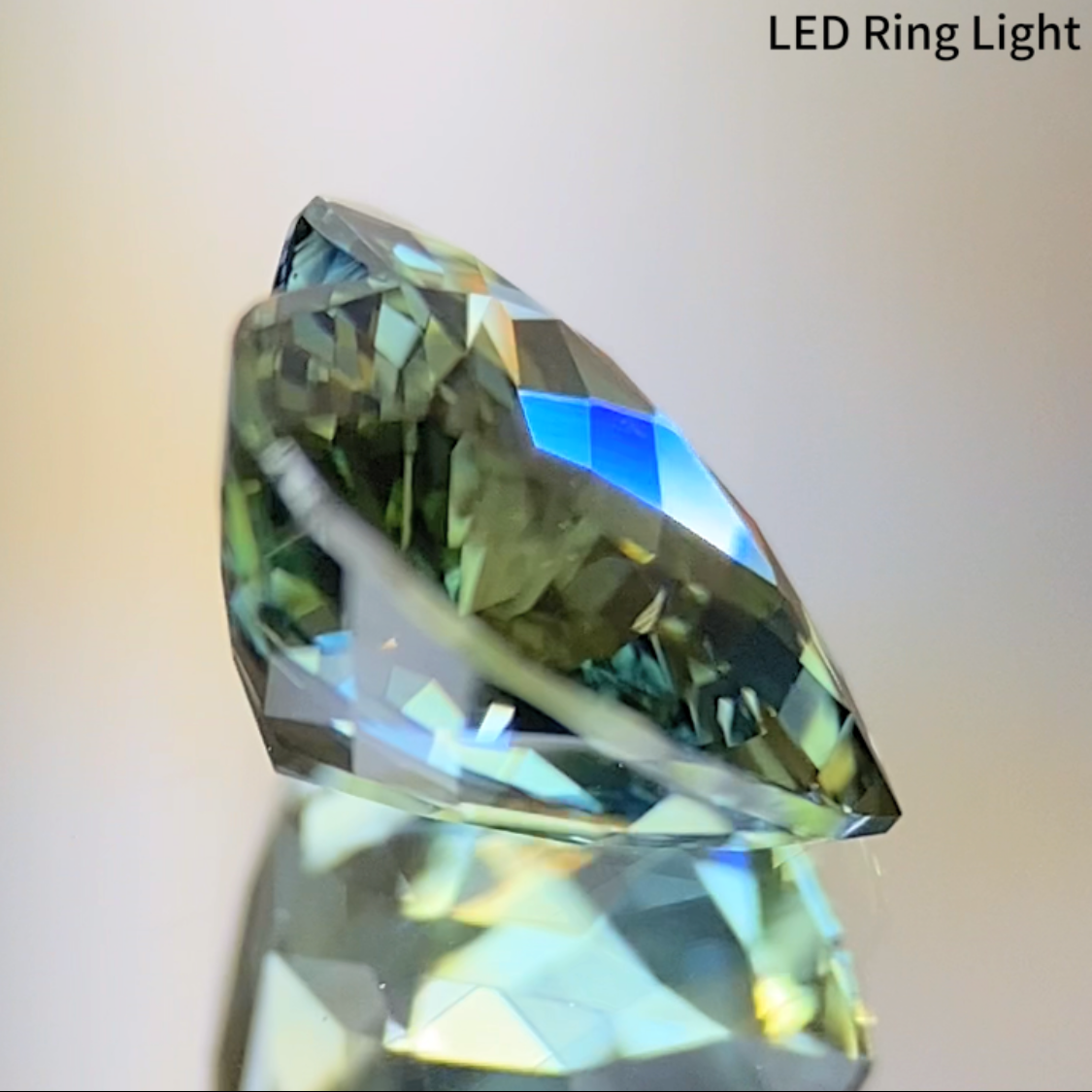 Parti-Color Sapphire 1.79ct / Kanchanaburi