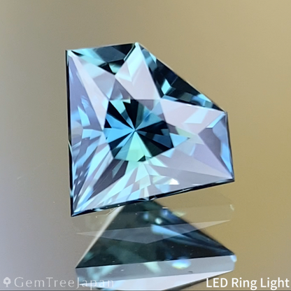 Teal Blue Sapphire 0.446ct / Cameroon