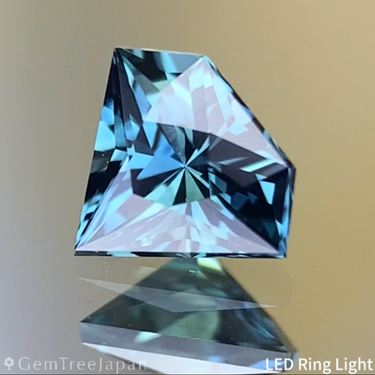 Teal Blue Sapphire 0.446ct / Cameroon
