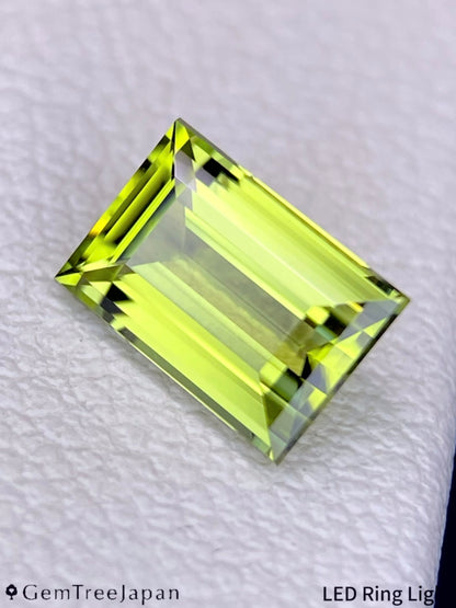【Trial Price】"3-4 Steps" Peridot 0.89ct / U.S.A.