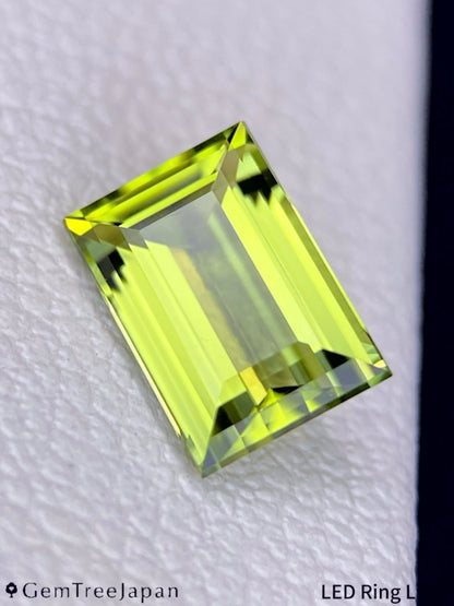 【Trial Price】"3-4 Steps" Peridot 0.89ct / U.S.A.