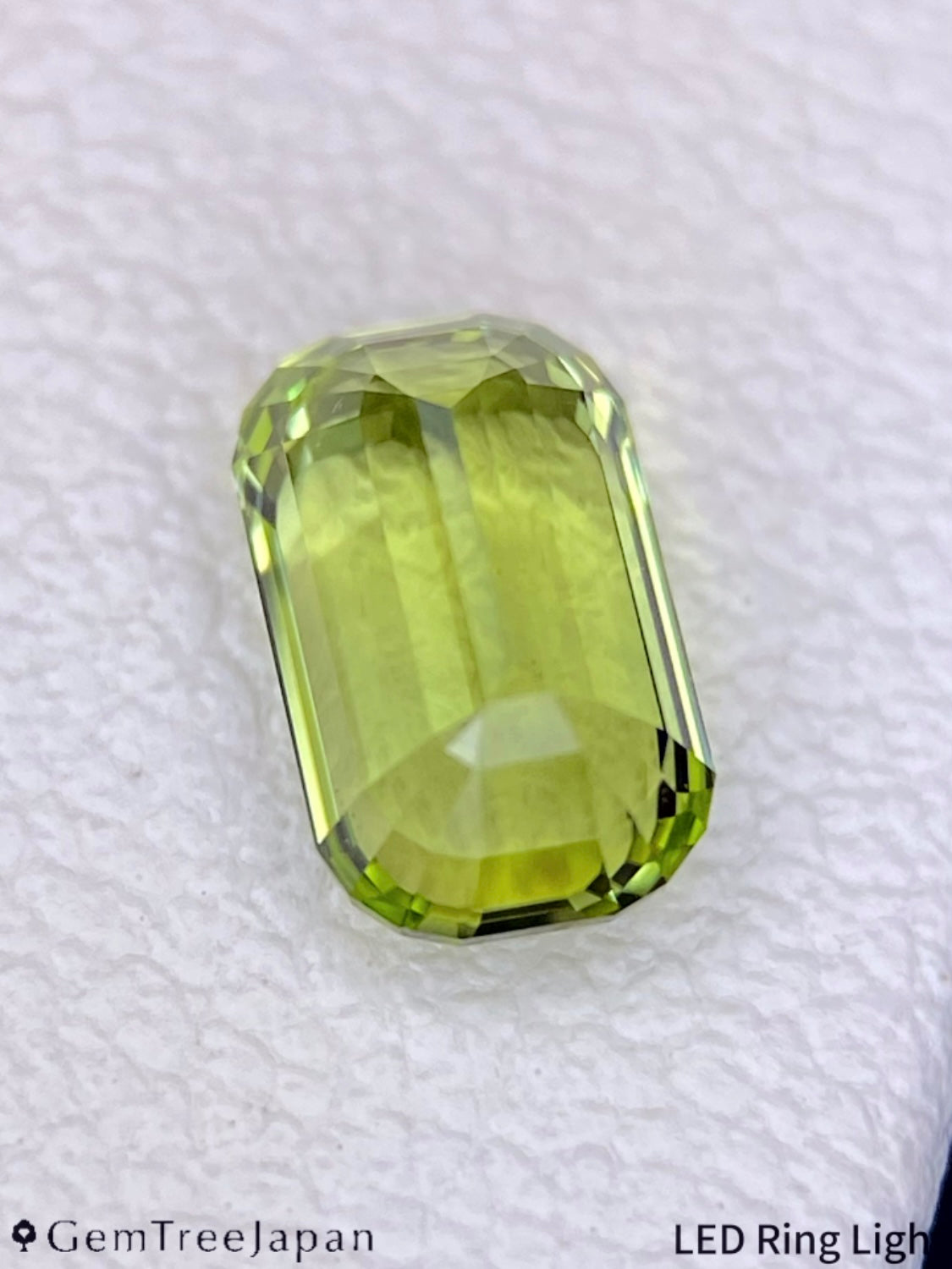 【Trial Price】"Super Elegant Cut" Peridot 0.75ct / U.S.A.