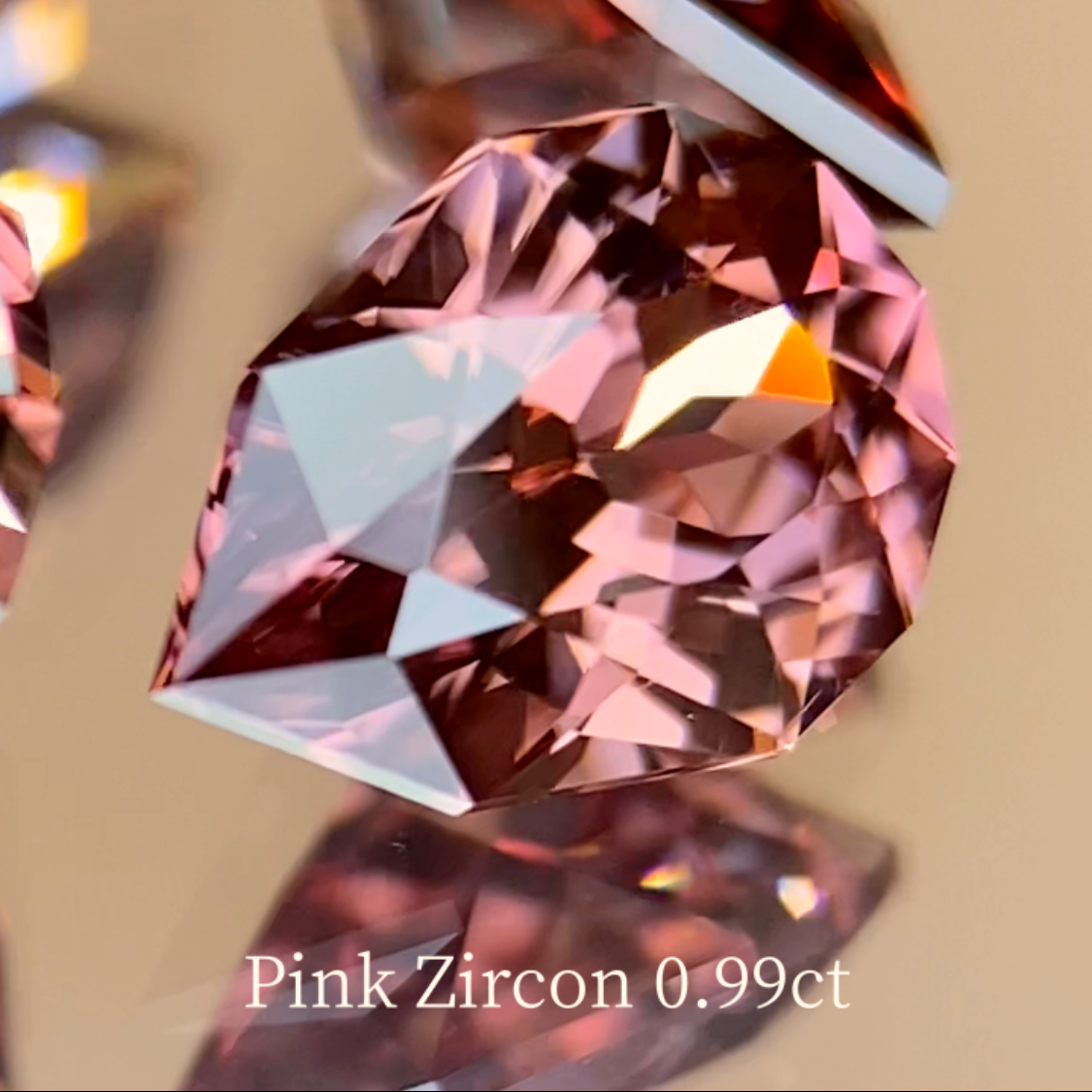 Pink Zircon 0.99ct