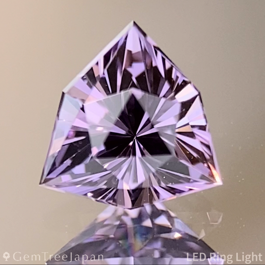 Lavender Spinel 0.669ct / Sri Lanka