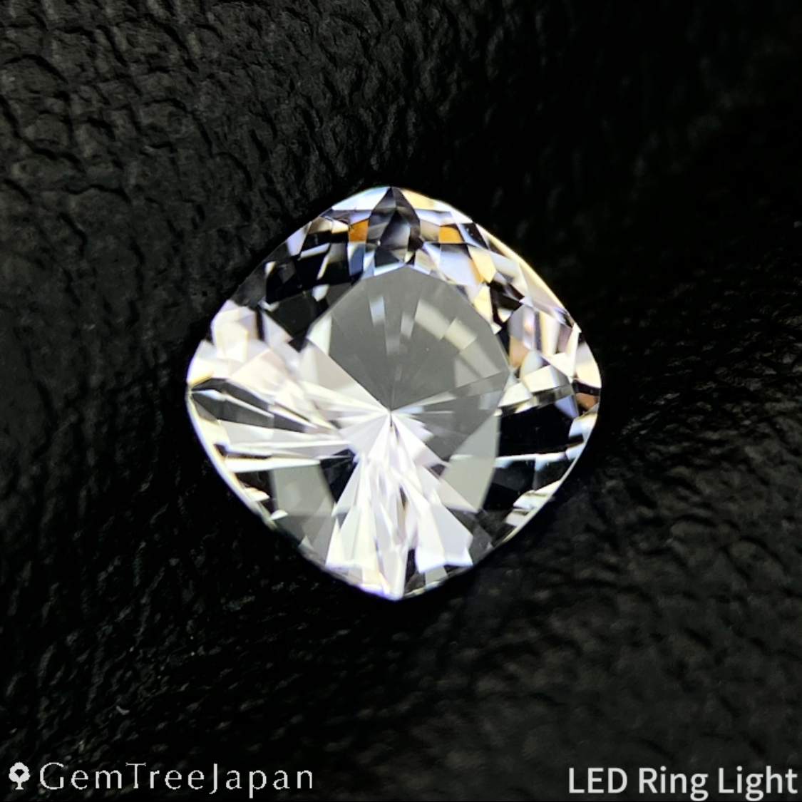 【Nori's Gem】Near Colorless Zoisite 0.647ct / Tanzania