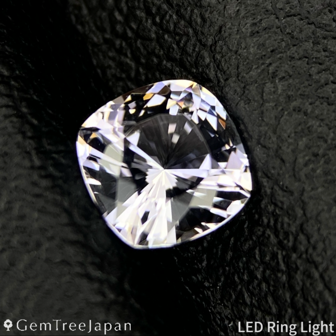 【Nori's Gem】Near Colorless Zoisite 0.647ct / Tanzania