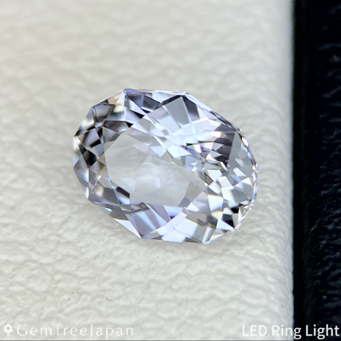 【Nori's Gem】Near Colorless Zoisite 0.560ct / Tanzania