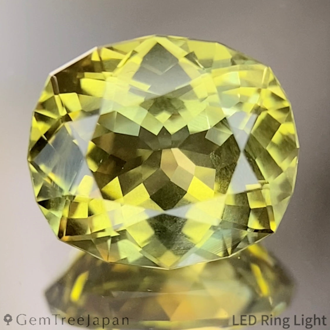 Unheated Sapphire 2.235ct / Kanchanaburi