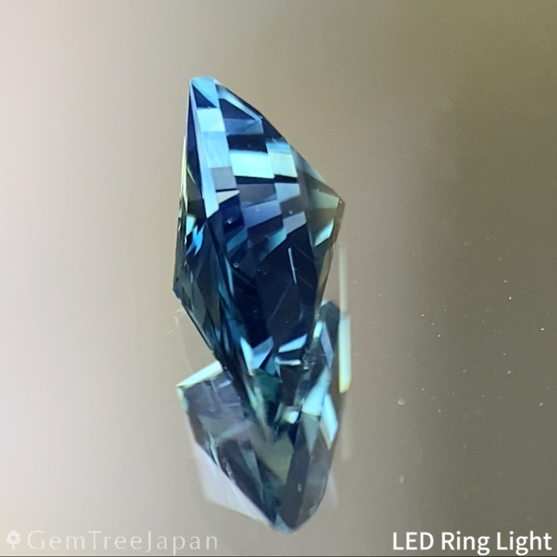 Teal Blue Sapphire 0.536ct / Nigeria
