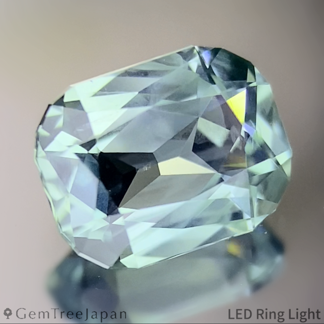 Bluish Light Green Sapphire 1.284ct / Kanchanaburi
