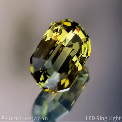 Un-Heat Parti-Color Sapphire 0.630ct / Madagascar