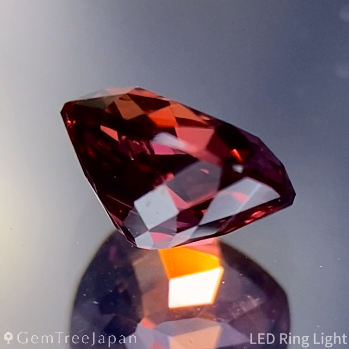 Orangy Purple Sapphire 0.829ct / Madagascar
