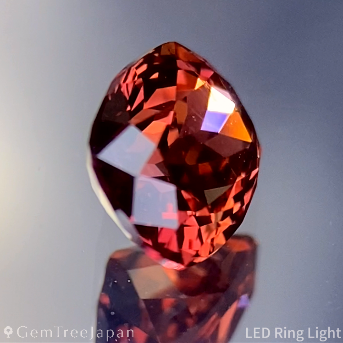 Orangy Purple Sapphire 0.829ct / Madagascar