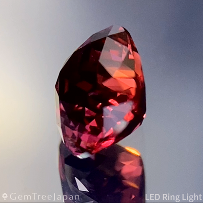 Orangy Purple Sapphire 0.829ct / Madagascar