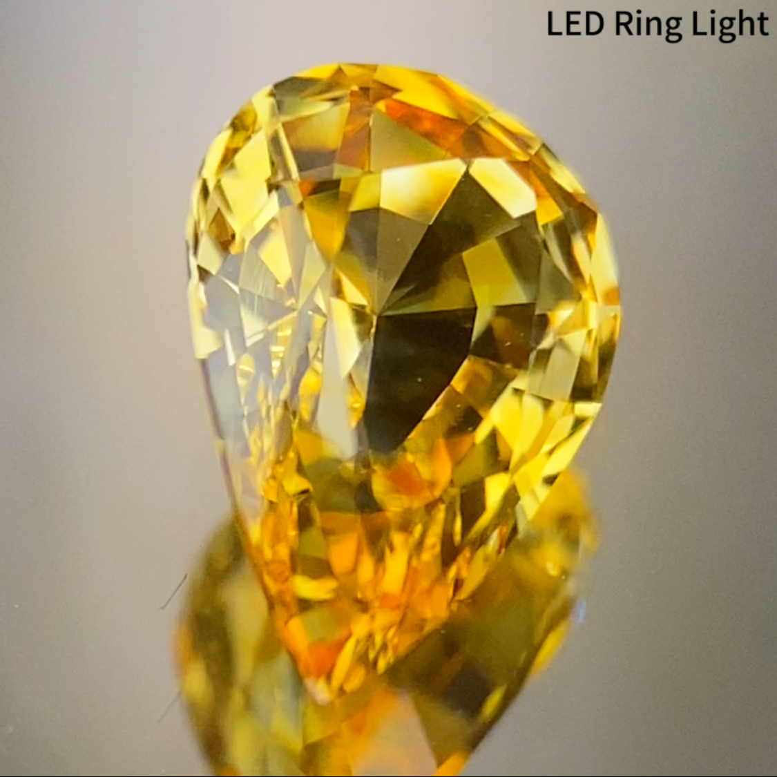 Orangy Yellow Sapphire 0.863ct / Kanchanaburi