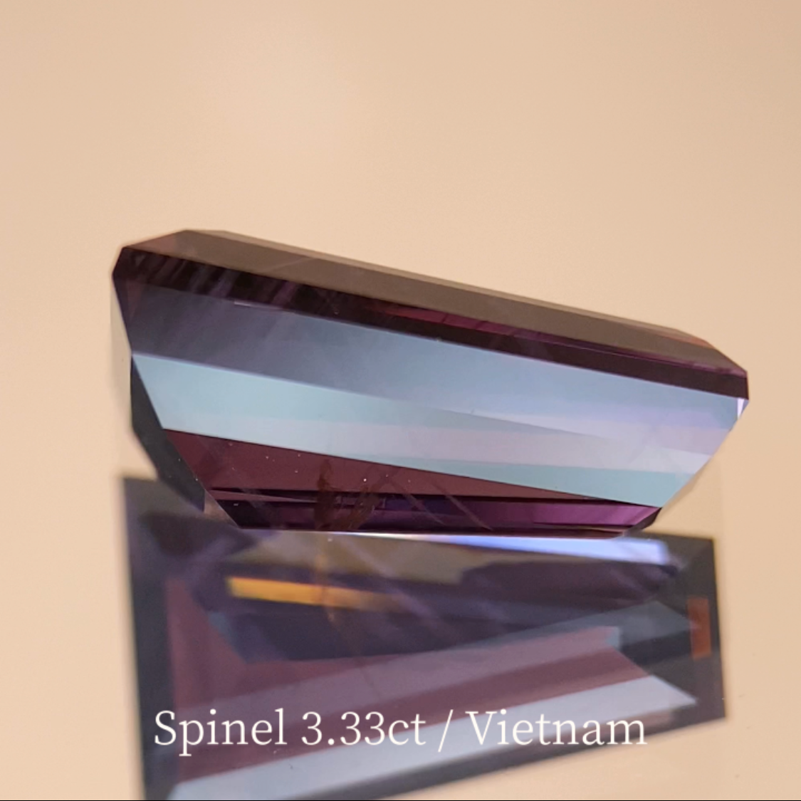 Purple Spinel 3.337ct / Vietnam