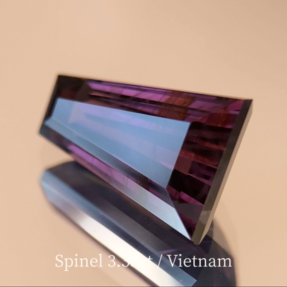 Purple Spinel 3.337ct / Vietnam