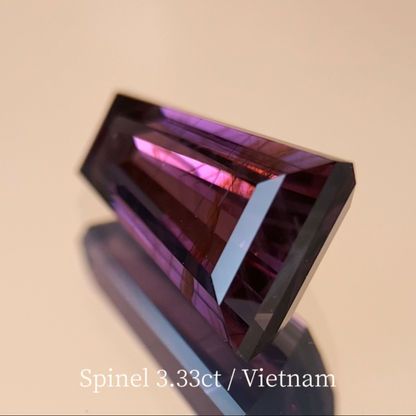 Purple Spinel 3.337ct / Vietnam