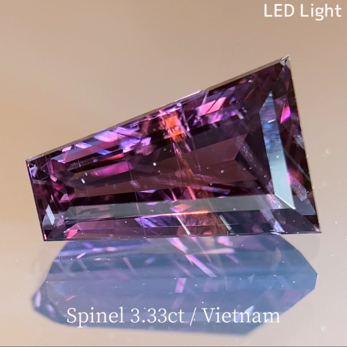 Purple Spinel 3.337ct / Vietnam