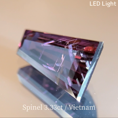 Purple Spinel 3.337ct / Vietnam