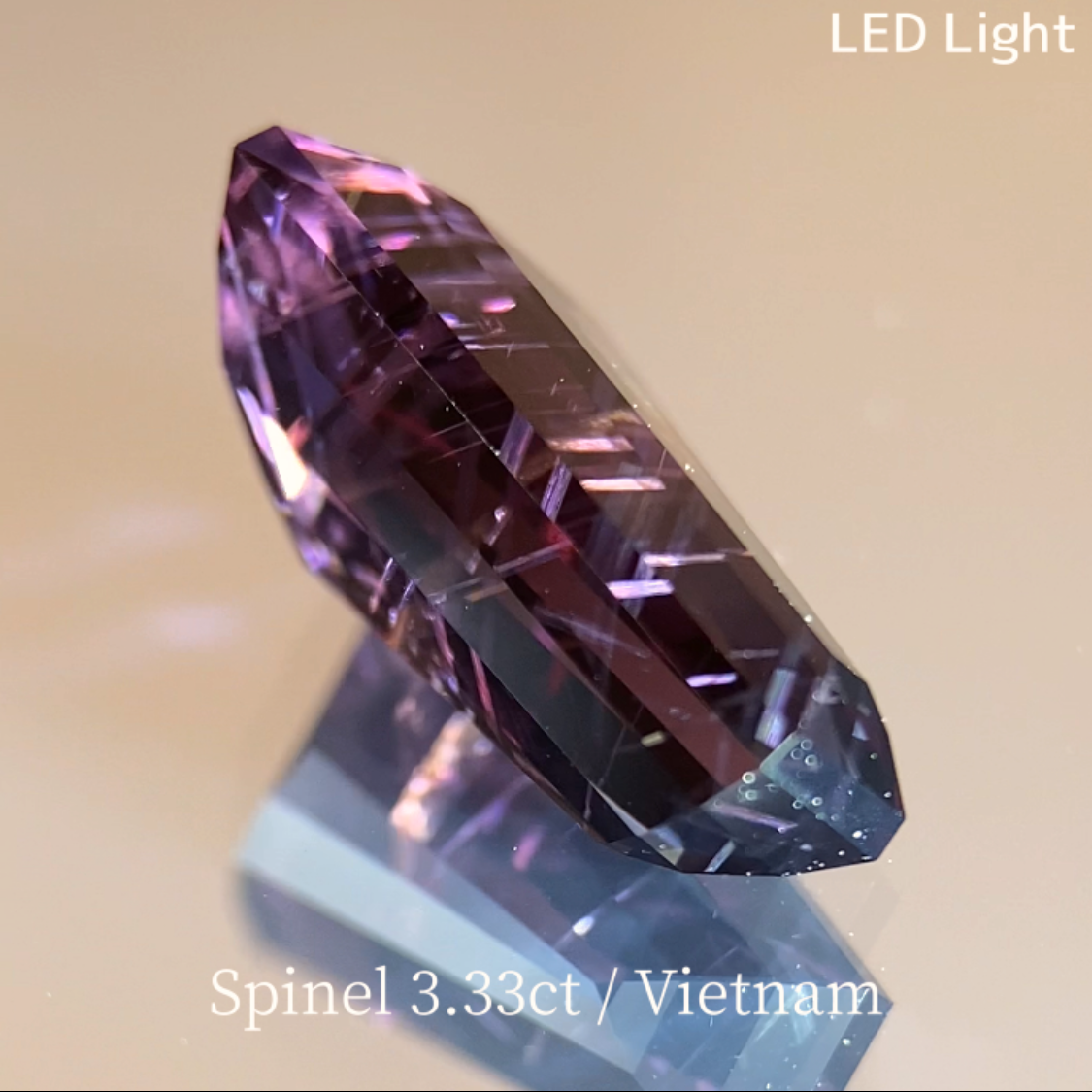 Purple Spinel 3.337ct / Vietnam