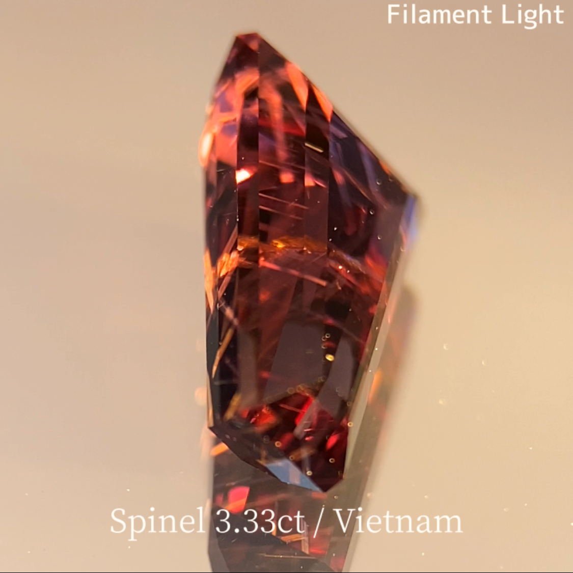 Purple Spinel 3.337ct / Vietnam